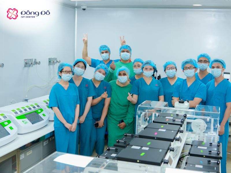 Đội ngũ chuyên gia lab của Đông Đô IVF Center có kinh nghiệm và tay nghề cao, liên tục cập nhật công nghệ lab mới nhất, giao lưu nghiên cứu cùng các đối tác nước ngoài