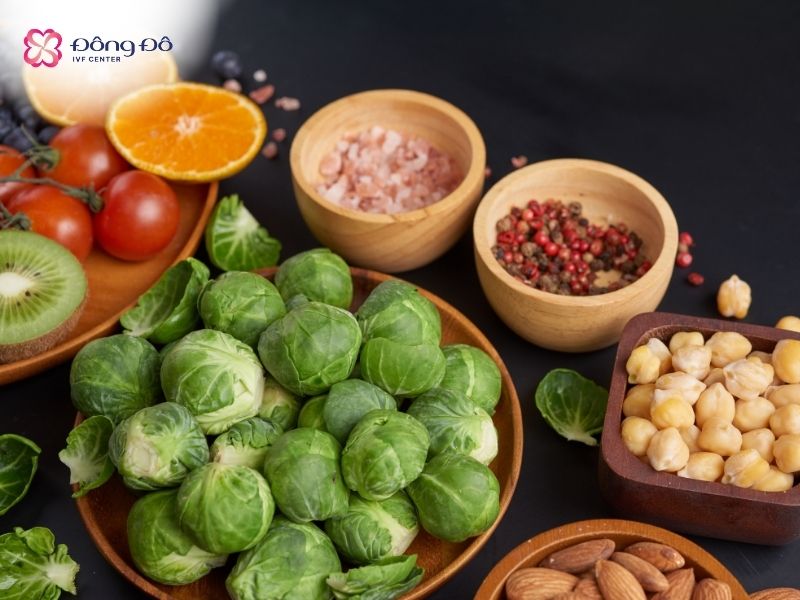 Người bệnh viêm tuyến tiền liệt nên ăn nhiều rau xanh, nhiều loại hạt, và cá giàu omega 3